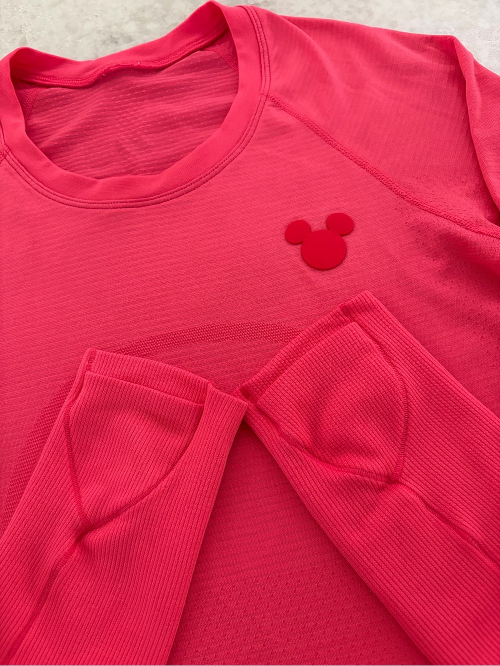 Disney x Lululemon Swiftly Long Sleeve Shirt - Lip Gloss Pink / Size 4